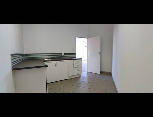 359.70M² OFFICE TO LET IN ZWARTKOP